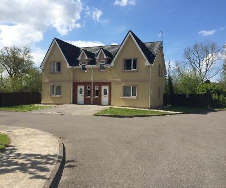 Kerry Lee Homes Тралий Екстериор снимка