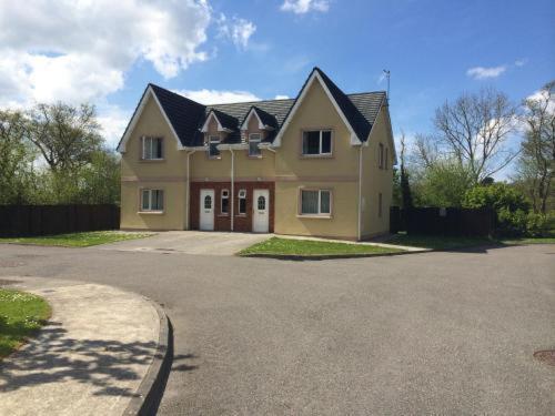 Kerry Lee Homes Тралий Екстериор снимка